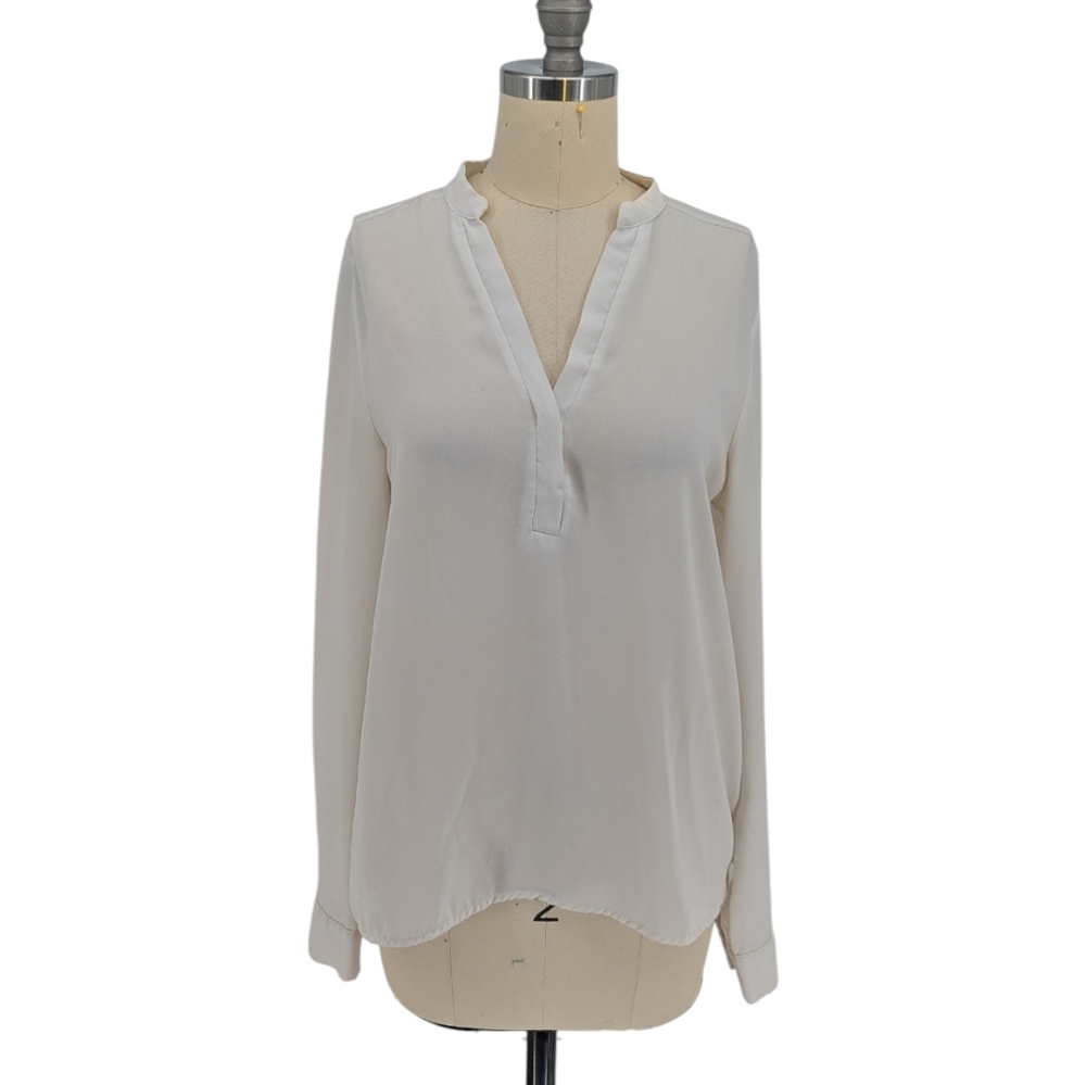 00824 Honey Punch Chiffon Half Button Blouse White size Small preppy Business